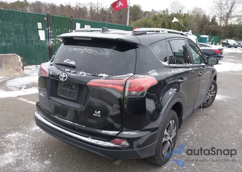 2018 Toyota Rav4 Le z USA, uszkodzony, nr VIN 2T3BFREV2JW839290